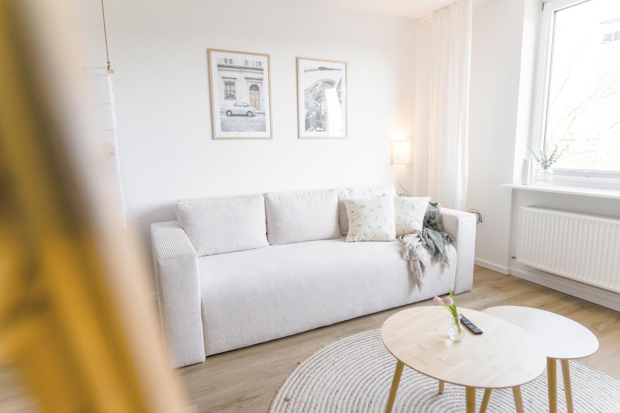 Wolfsburg Innenstadt - Happyhome - Direkt In Der Porschestrasse, 5 Personen & Kind, 3 Zimmer Esterno foto