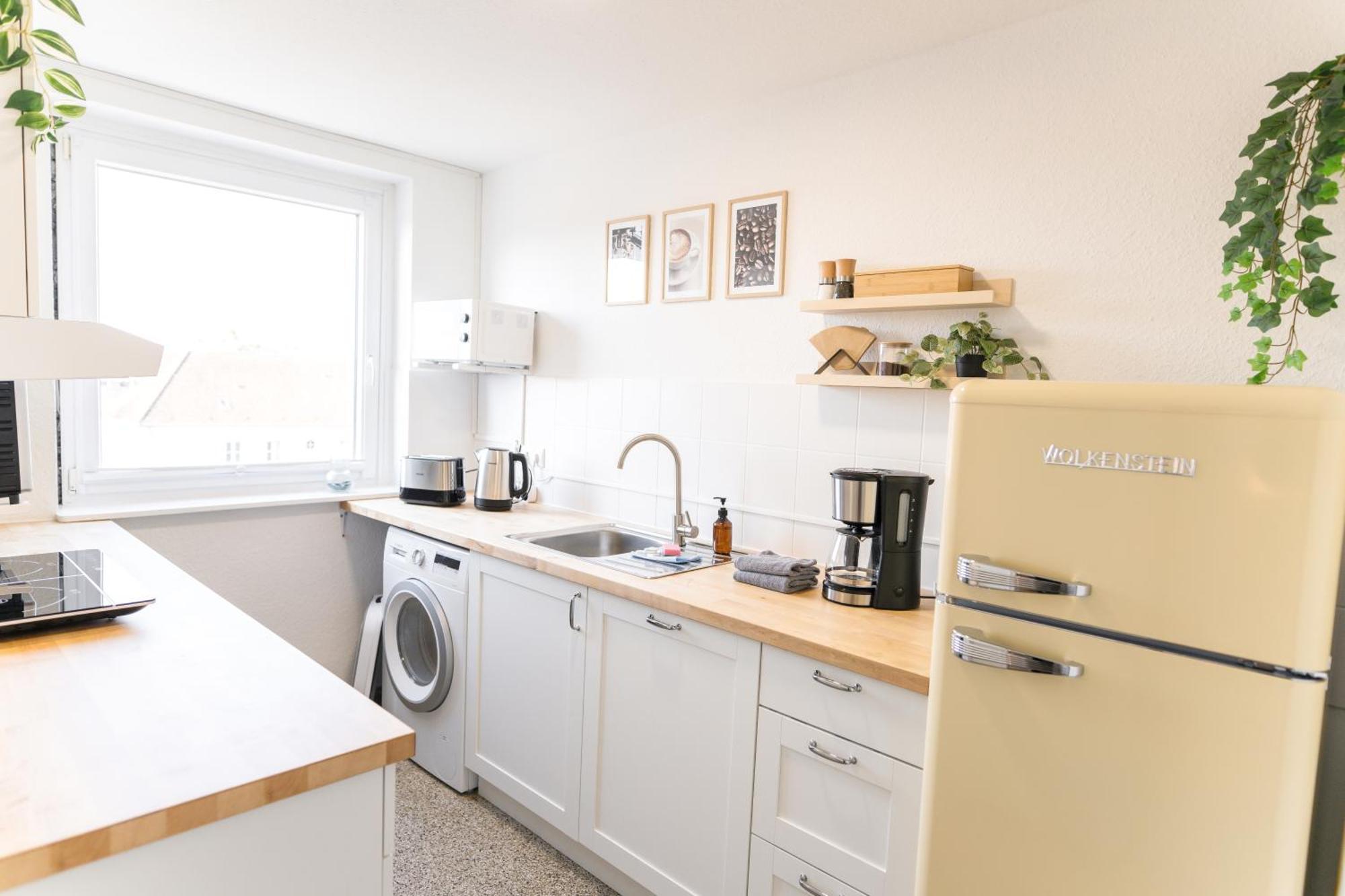 Wolfsburg Innenstadt - Happyhome - Direkt In Der Porschestrasse, 5 Personen & Kind, 3 Zimmer Esterno foto