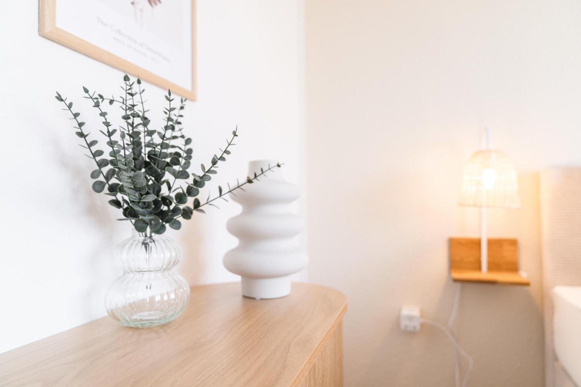 Wolfsburg Innenstadt - Happyhome - Direkt In Der Porschestrasse, 5 Personen & Kind, 3 Zimmer Esterno foto