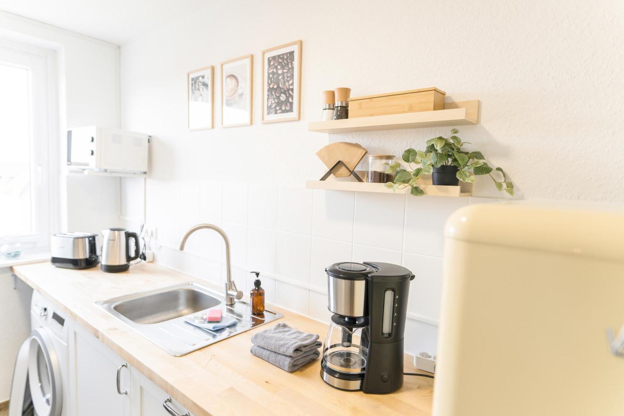 Wolfsburg Innenstadt - Happyhome - Direkt In Der Porschestrasse, 5 Personen & Kind, 3 Zimmer Esterno foto